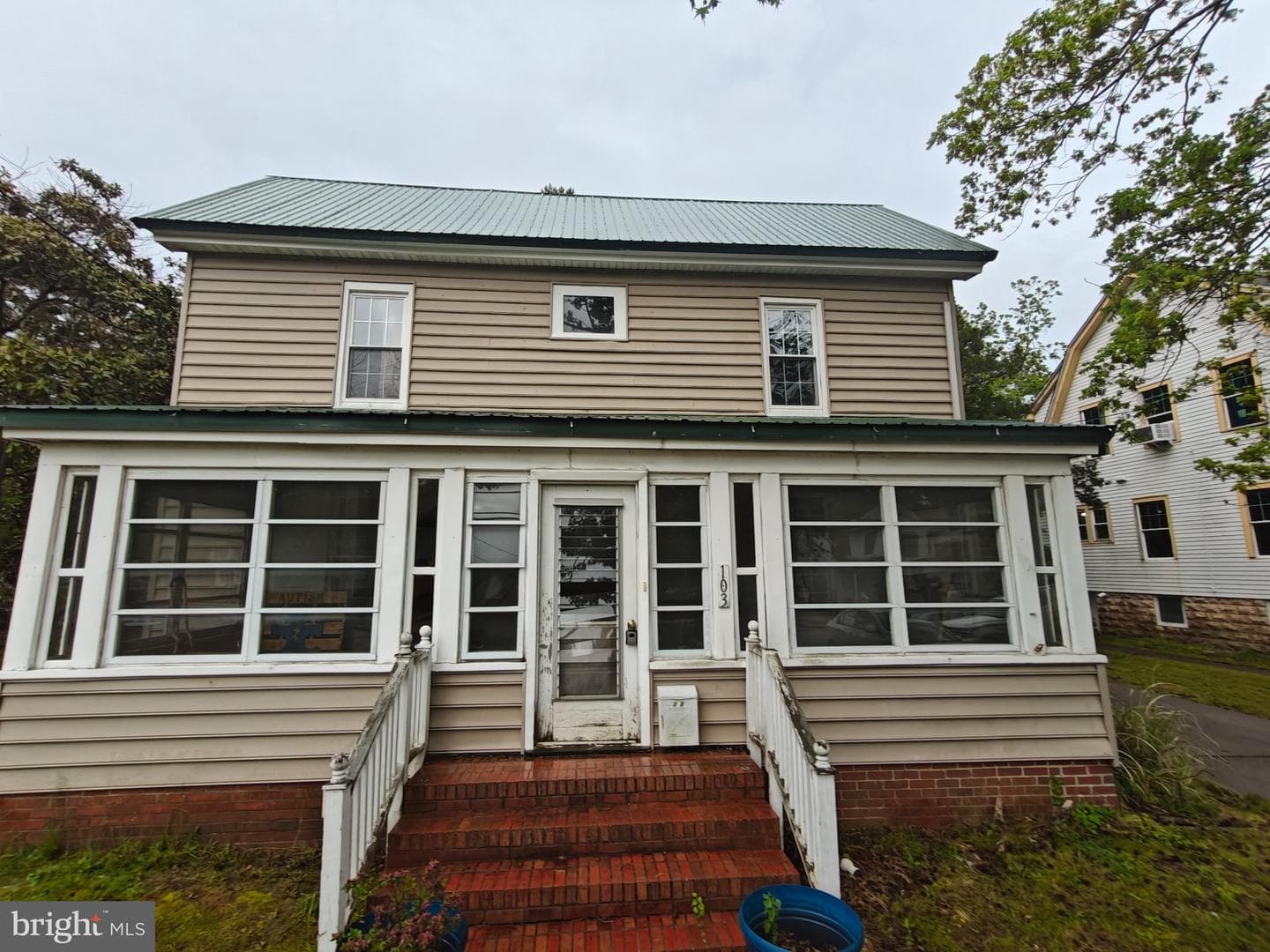 103 S Somerset Avenue photo 145
