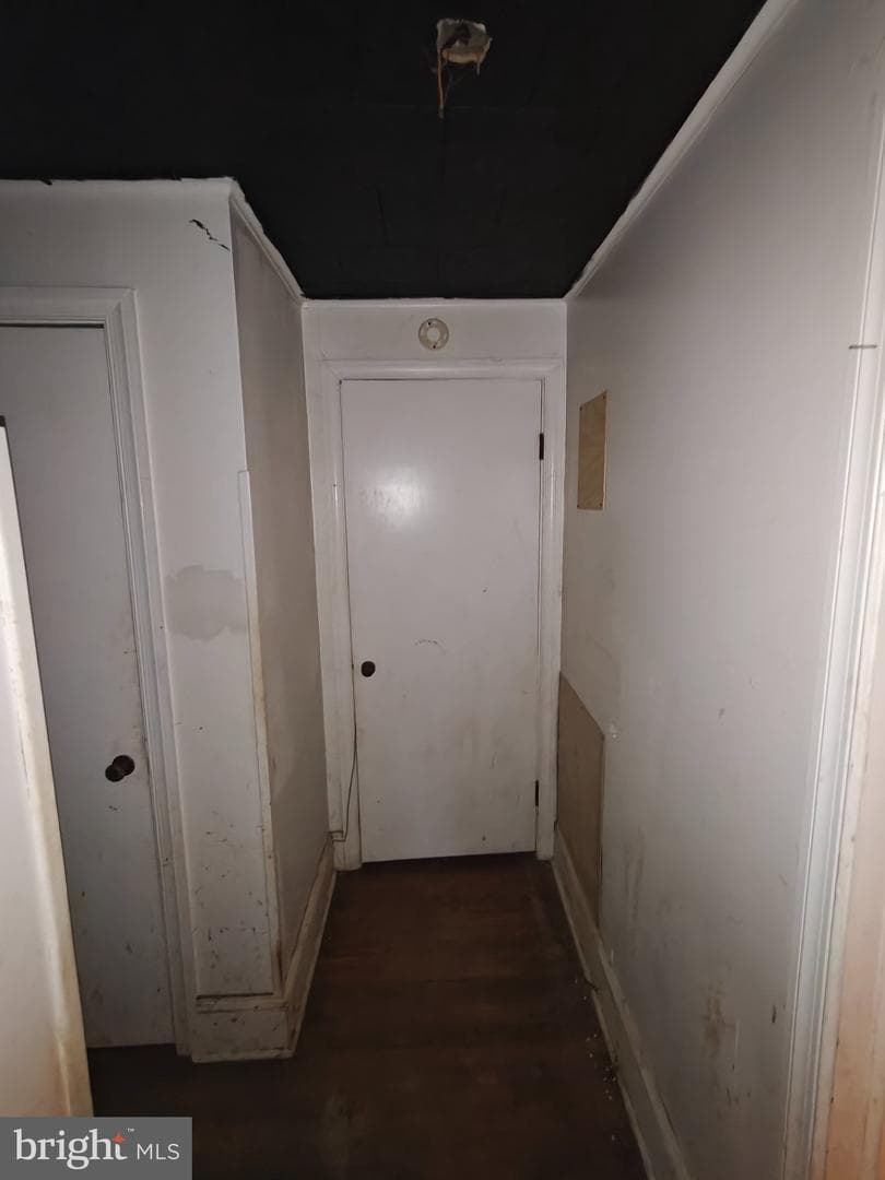 103 S Somerset Avenue photo 22