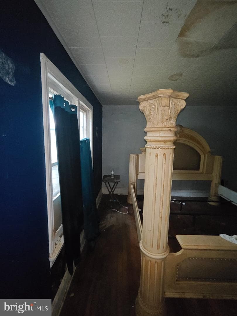 103 S Somerset Avenue photo 37