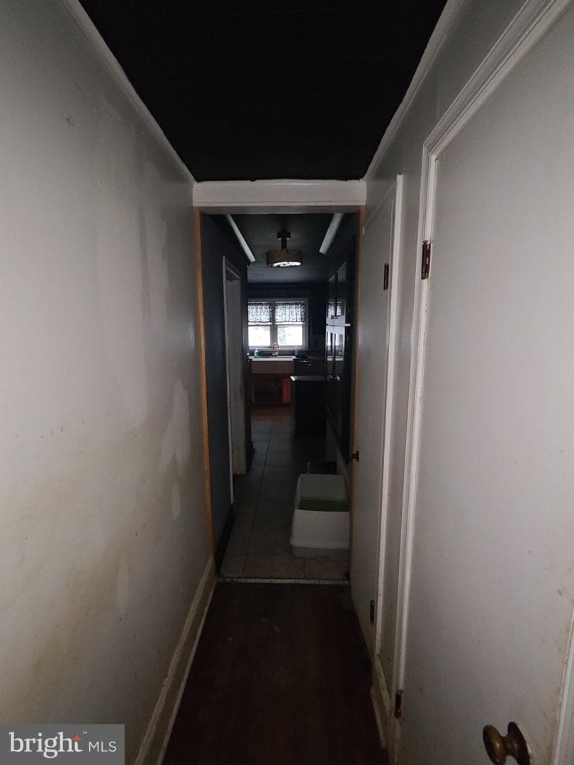 103 S Somerset Avenue photo 39