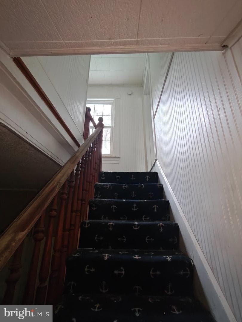 103 S Somerset Avenue photo 52