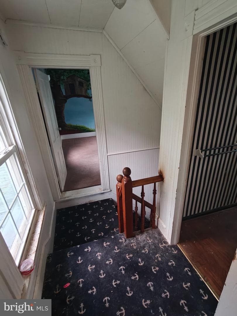 103 S Somerset Avenue photo 55