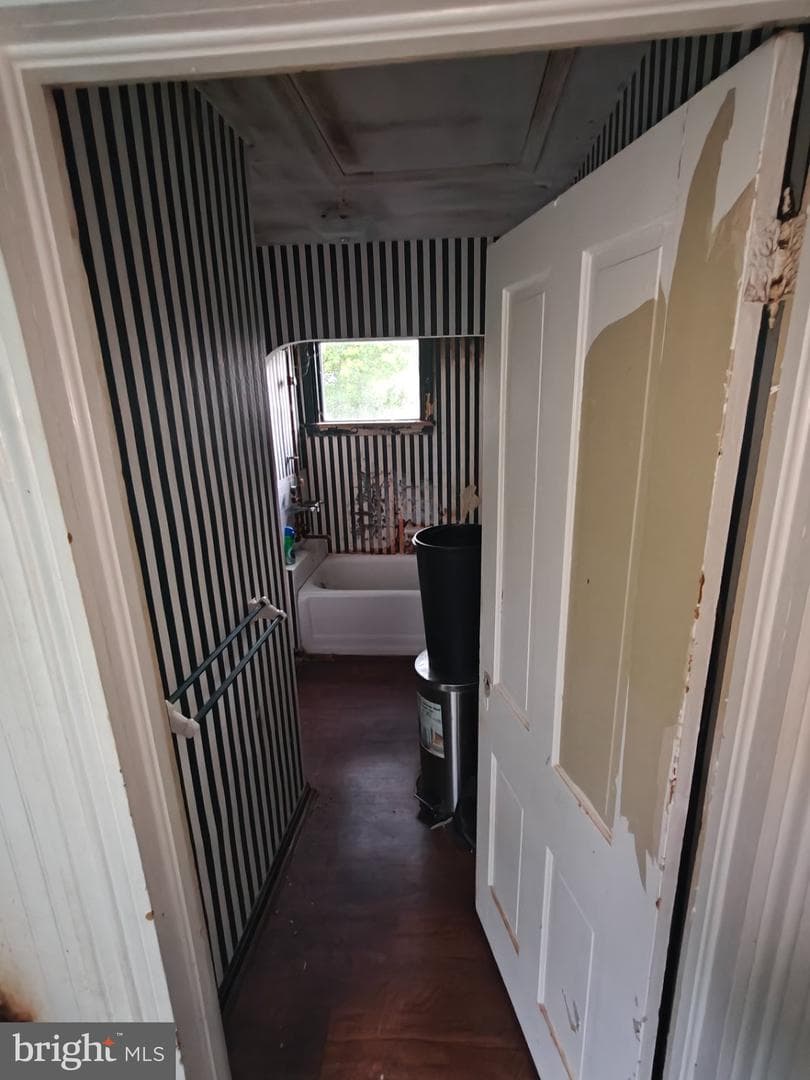 103 S Somerset Avenue photo 57