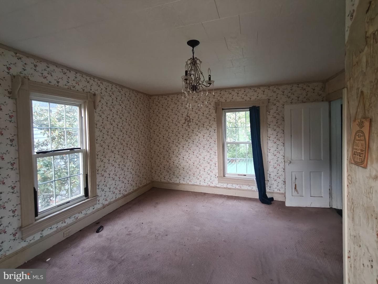 103 S Somerset Avenue photo 82