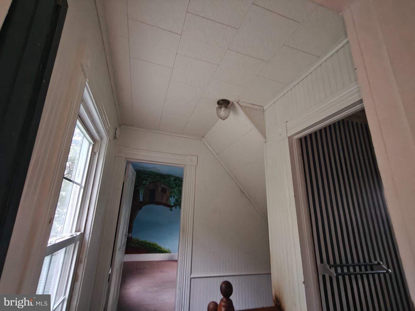 103 S Somerset Avenue photo 92