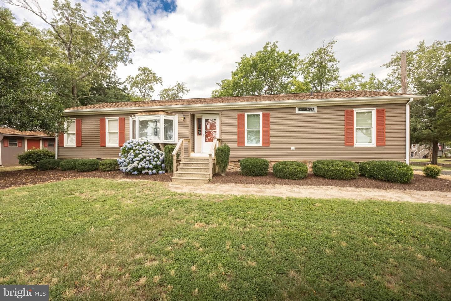 7940 Riverview Road photo 8