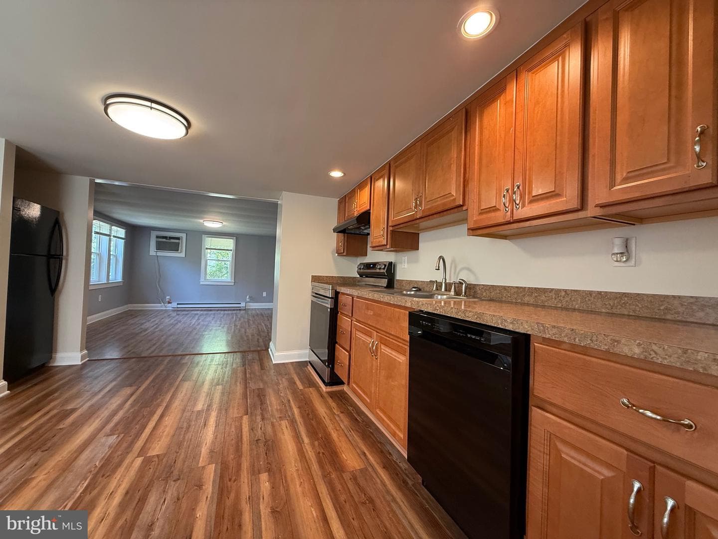 8130 Woods Lane photo 4