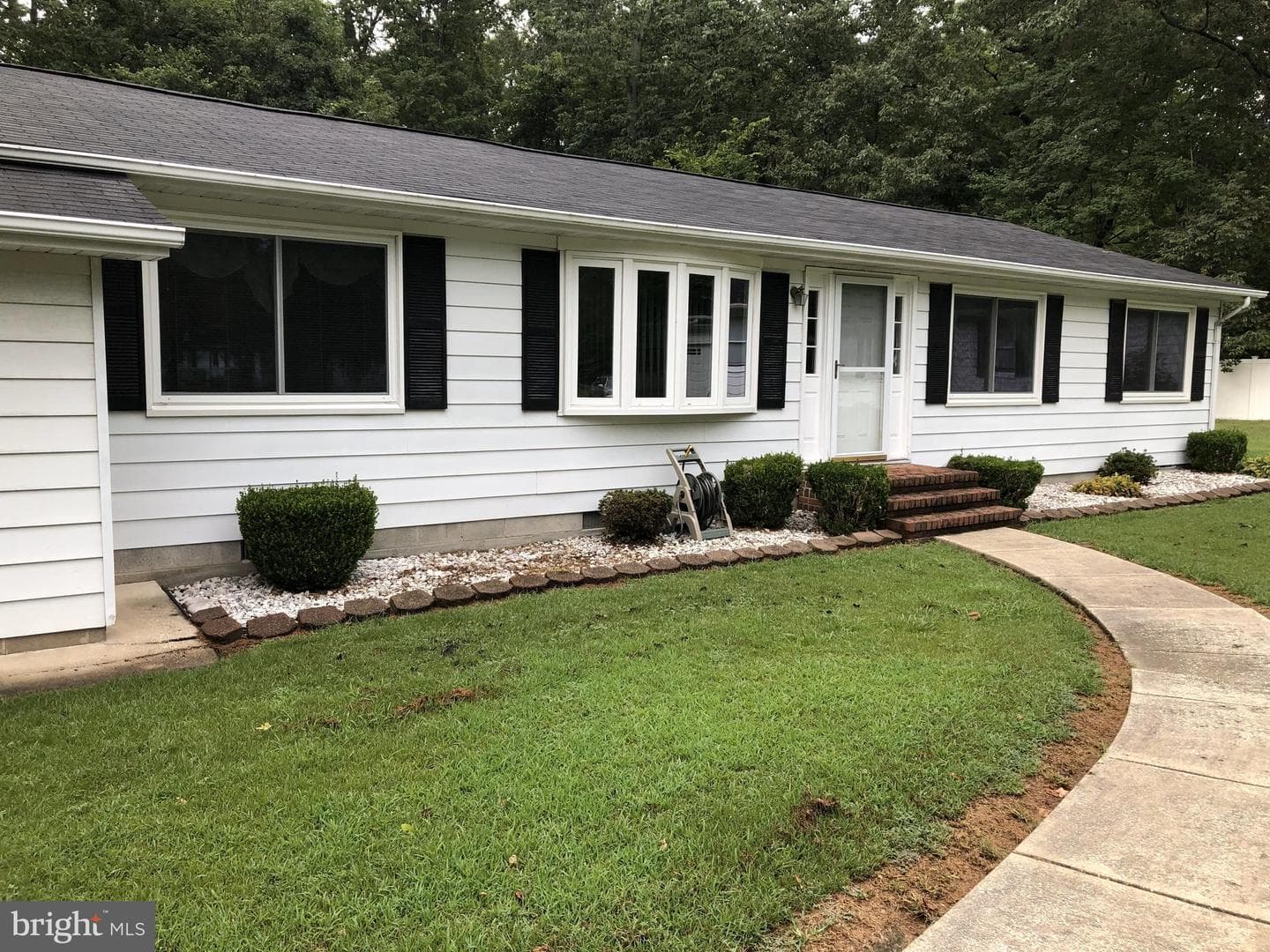 521 Hazelwood Drive photo 2
