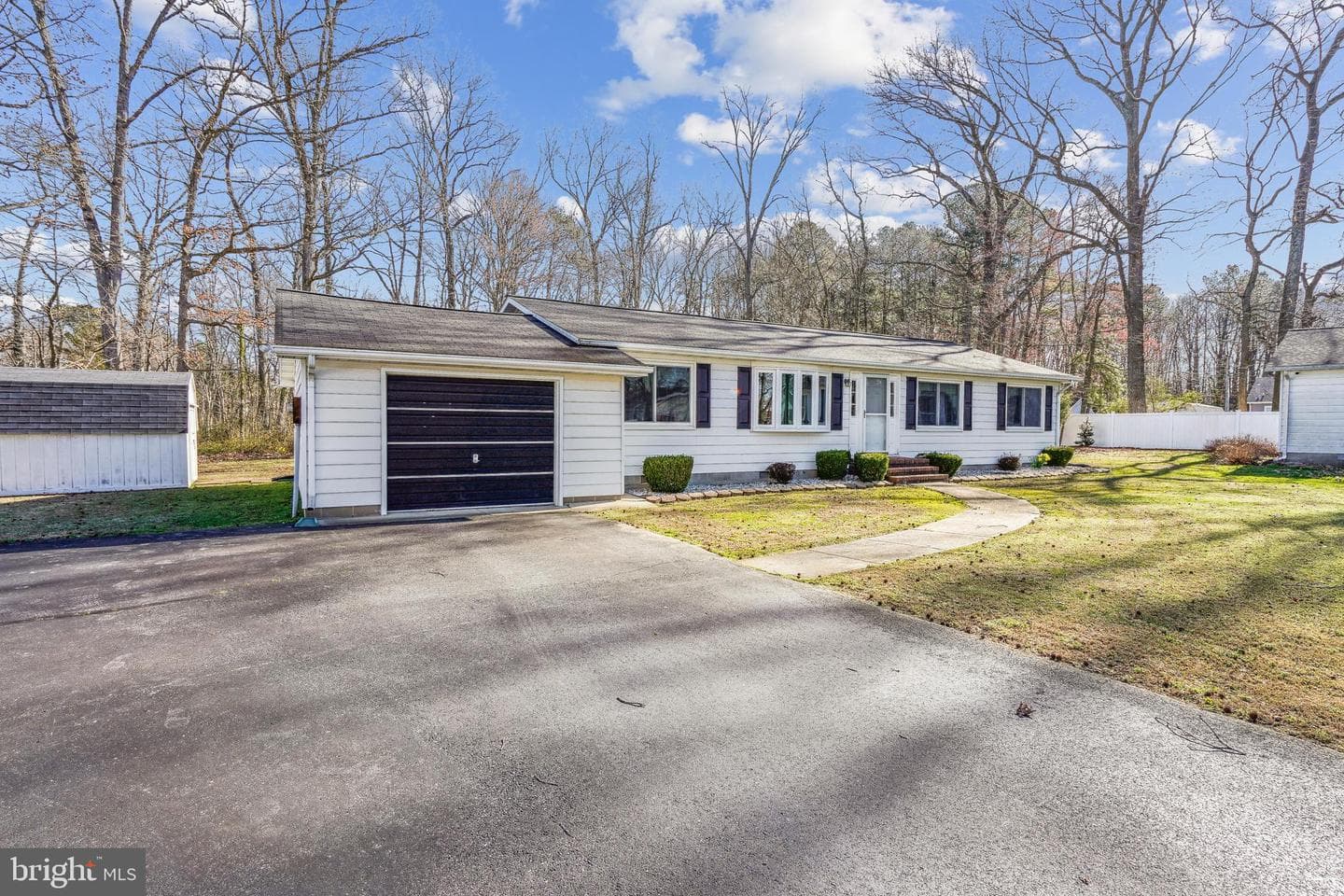 521 Hazelwood Drive photo 3