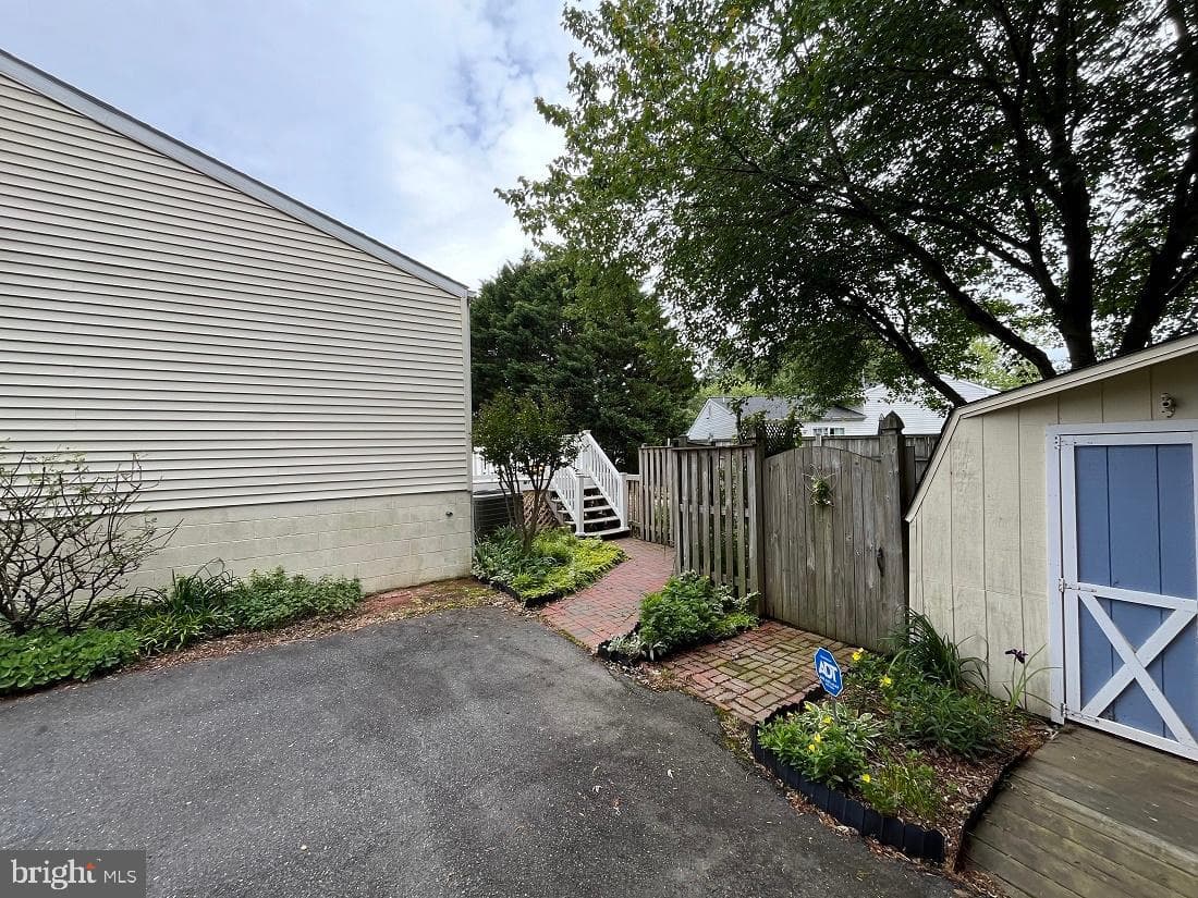 7305 Frances Street photo 12