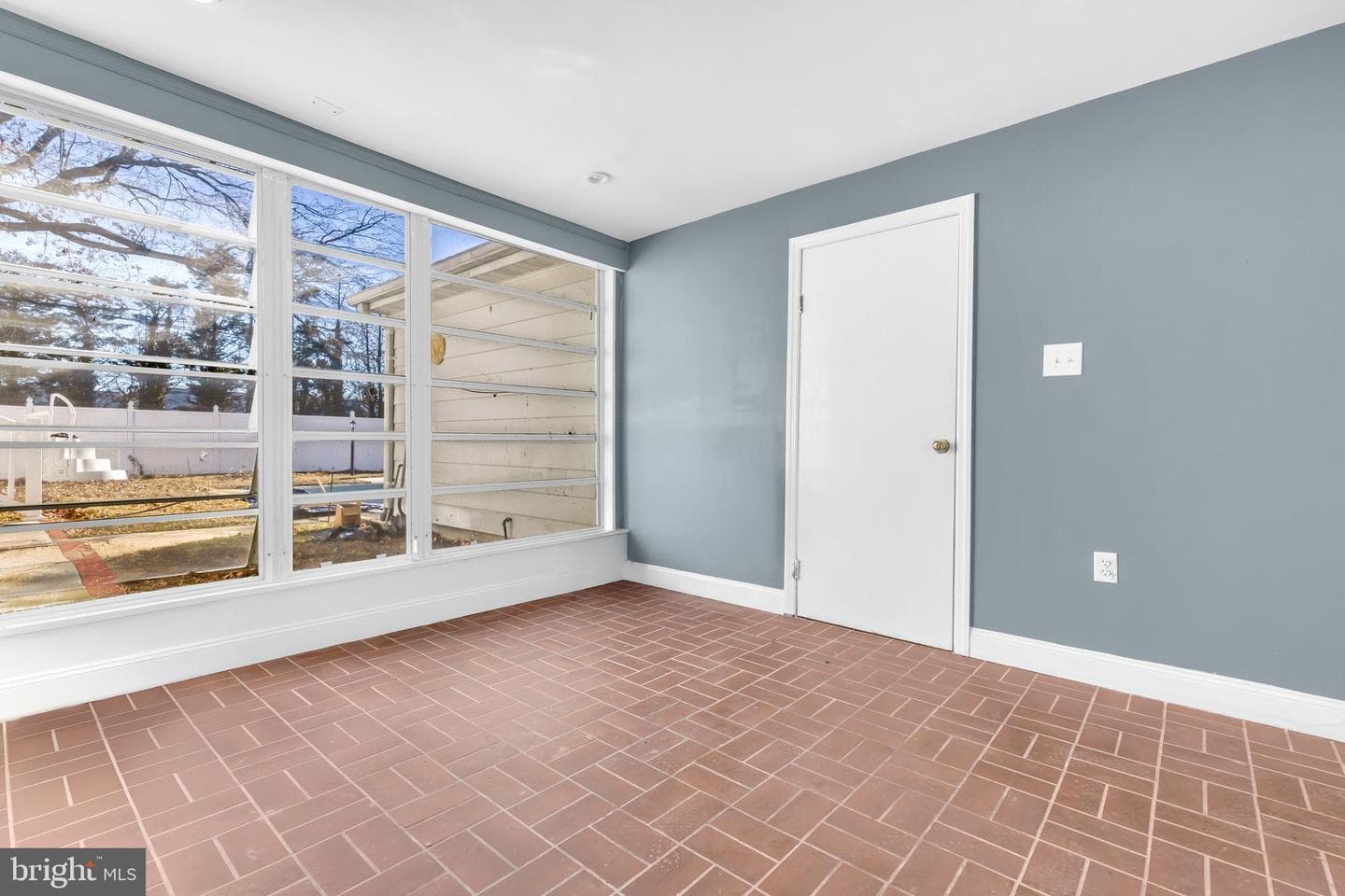 29455 Greenfield Avenue photo 17