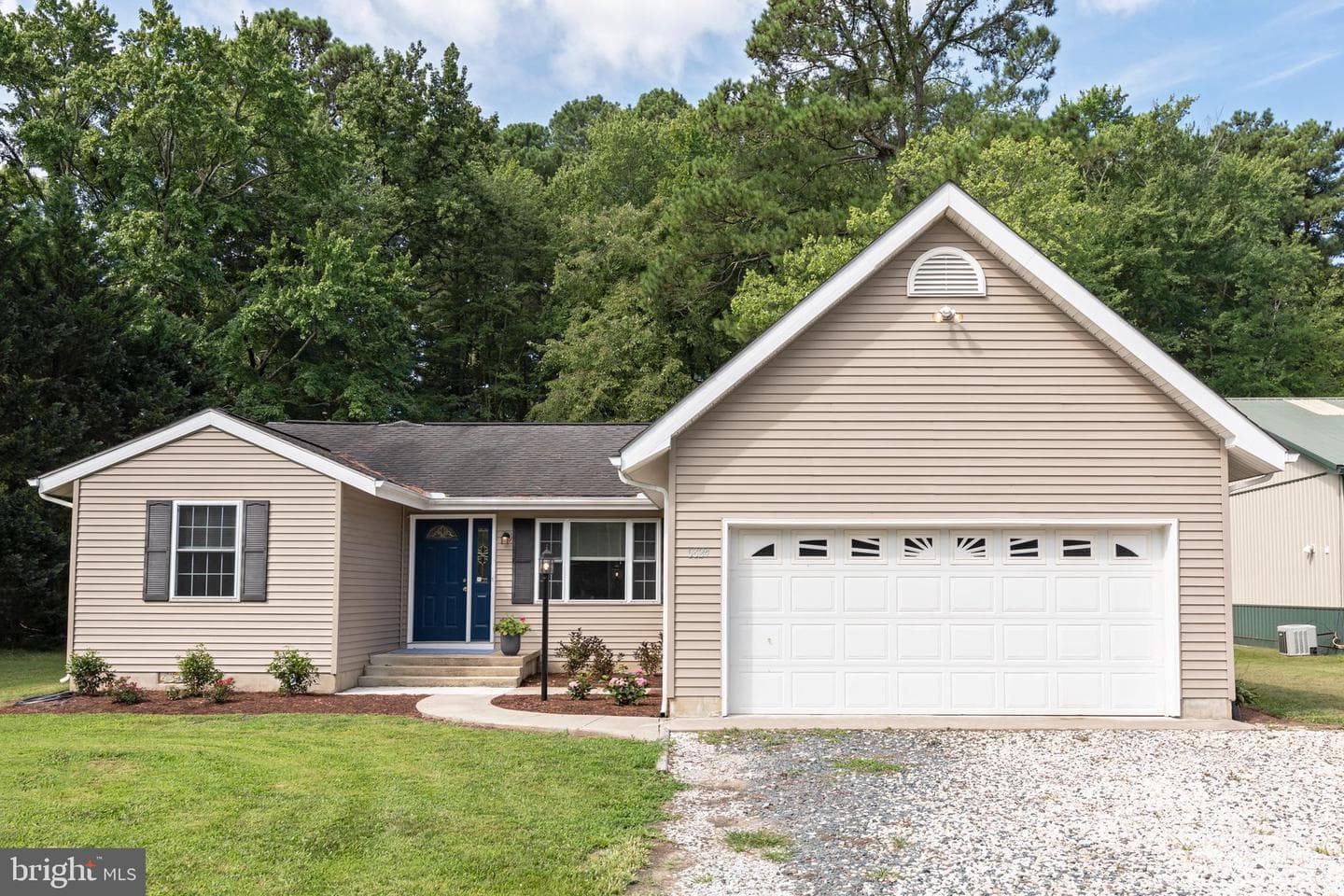 6824 Hopkins Neck Road photo 2