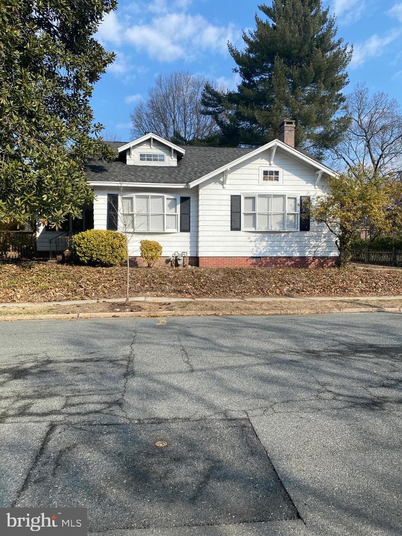 107 E Earle Avenue photo 2