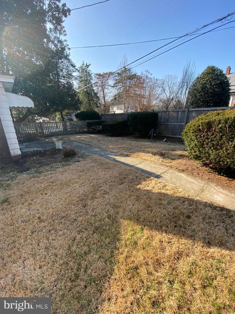 107 E Earle Avenue photo 30