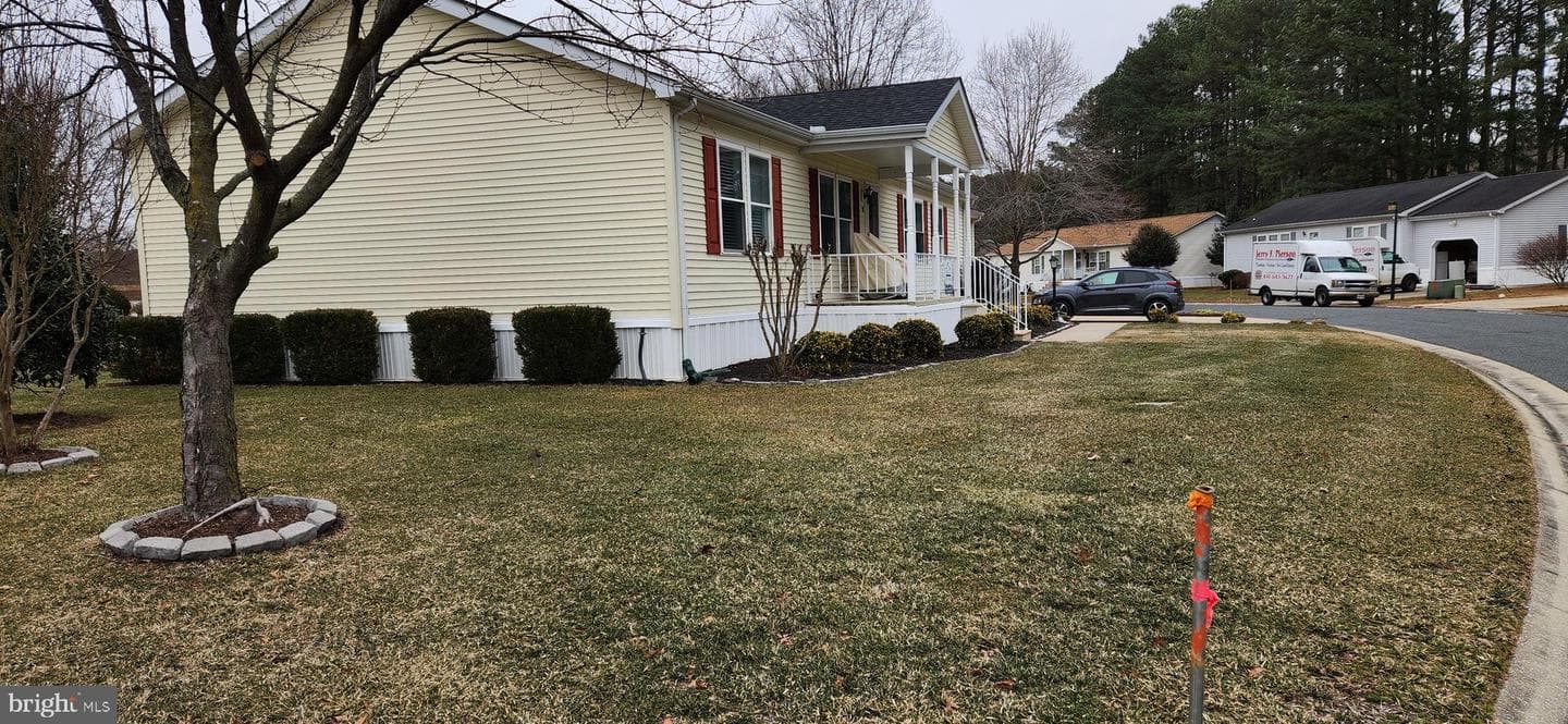 2 Kensington Dr photo 12