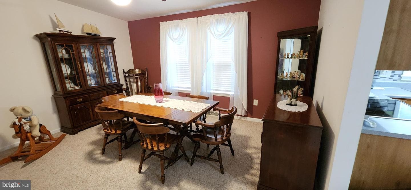 2 Kensington Dr photo 9