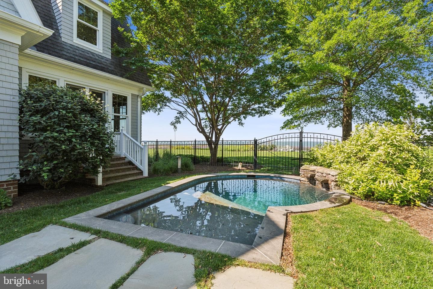 26025 Bachelors Harbor Drive photo 11