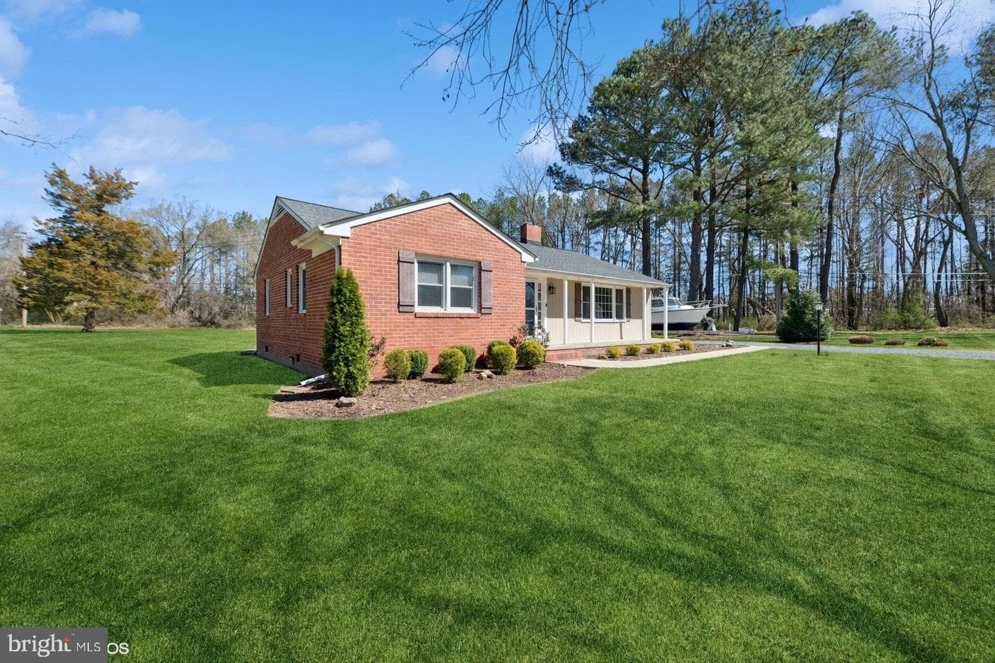 7916 Belle Aire Place photo 2