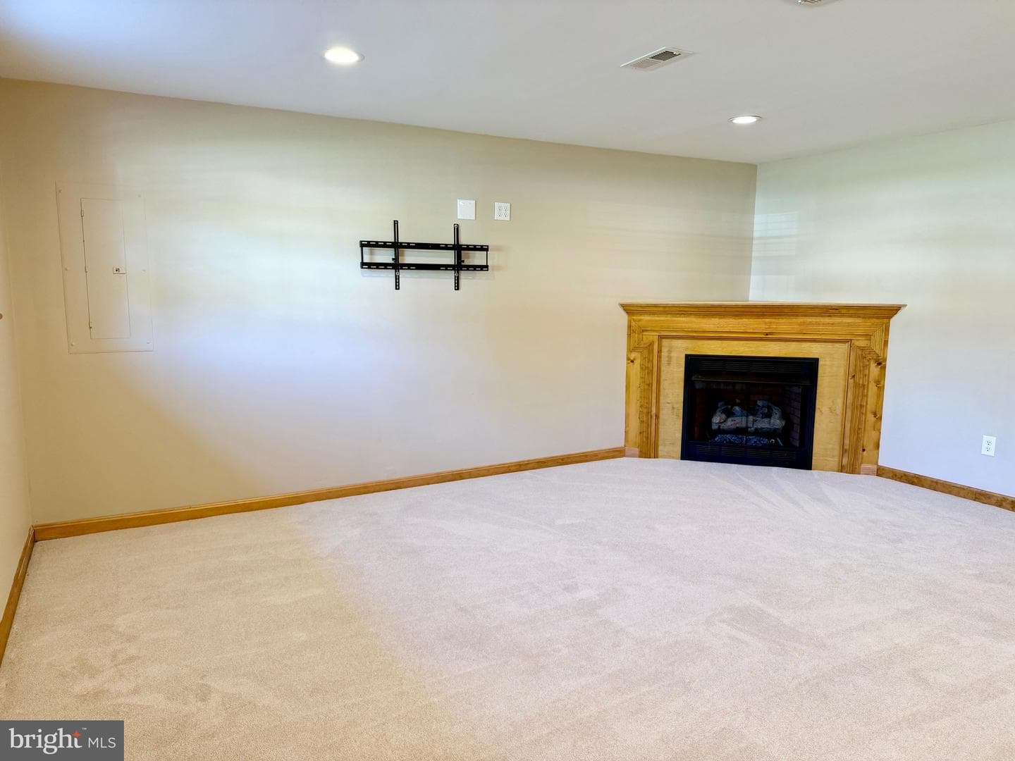 8635 Brenton Drive photo 38
