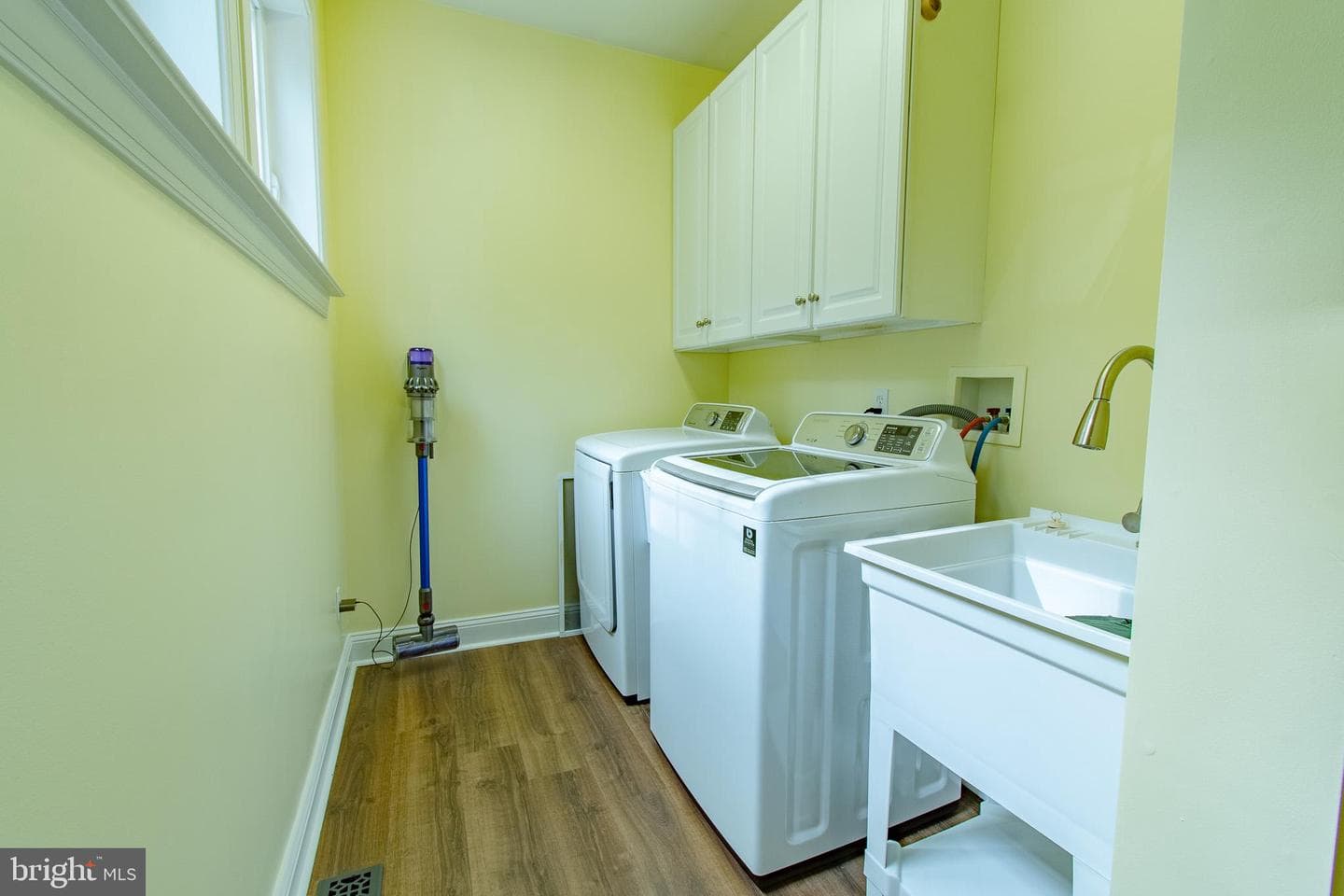 7896 Hart Glen photo 35