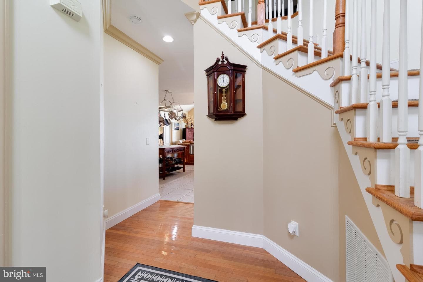 5520 Leeward Lane photo 10