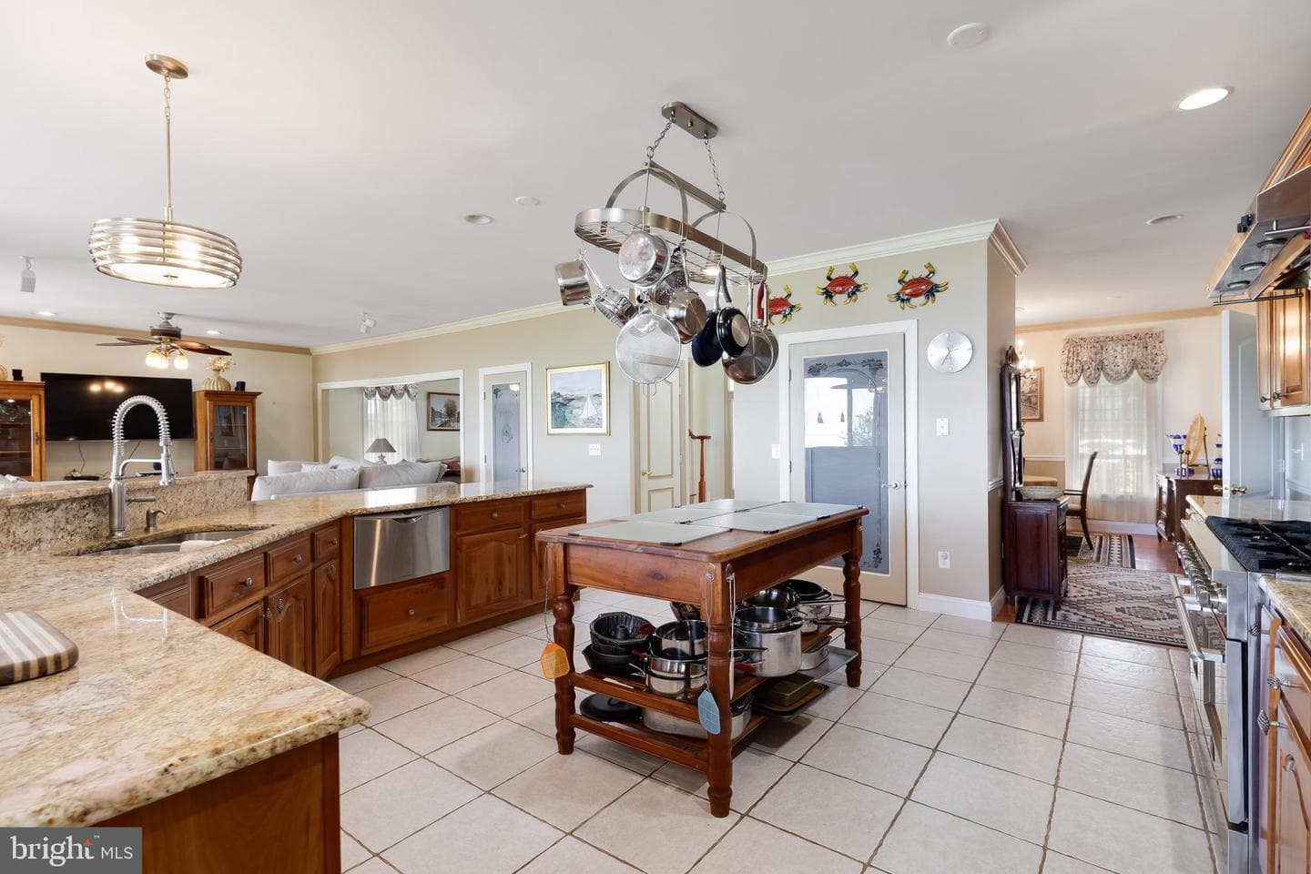 5520 Leeward Lane photo 14