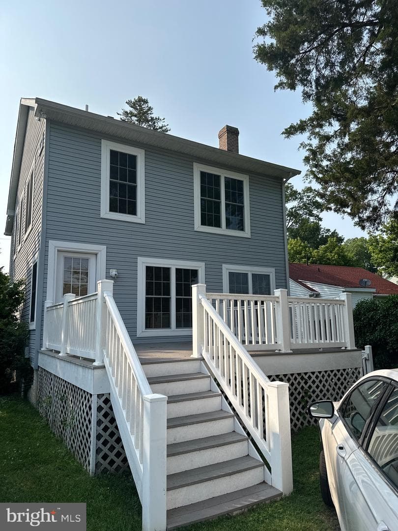328 N Washington Street photo 2