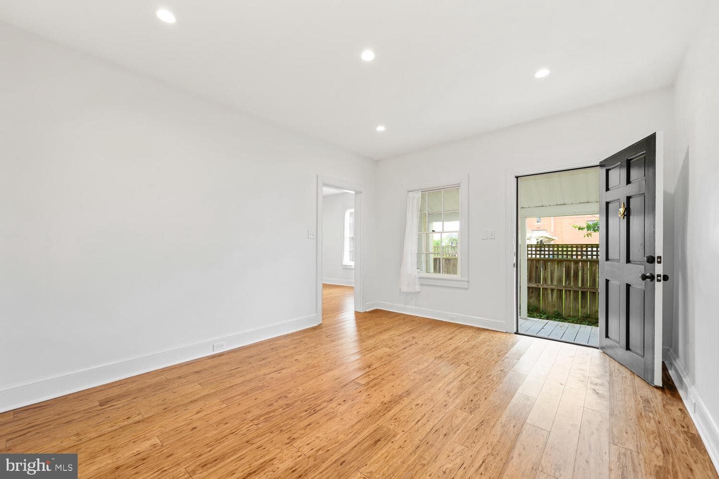 115 South Street photo 11