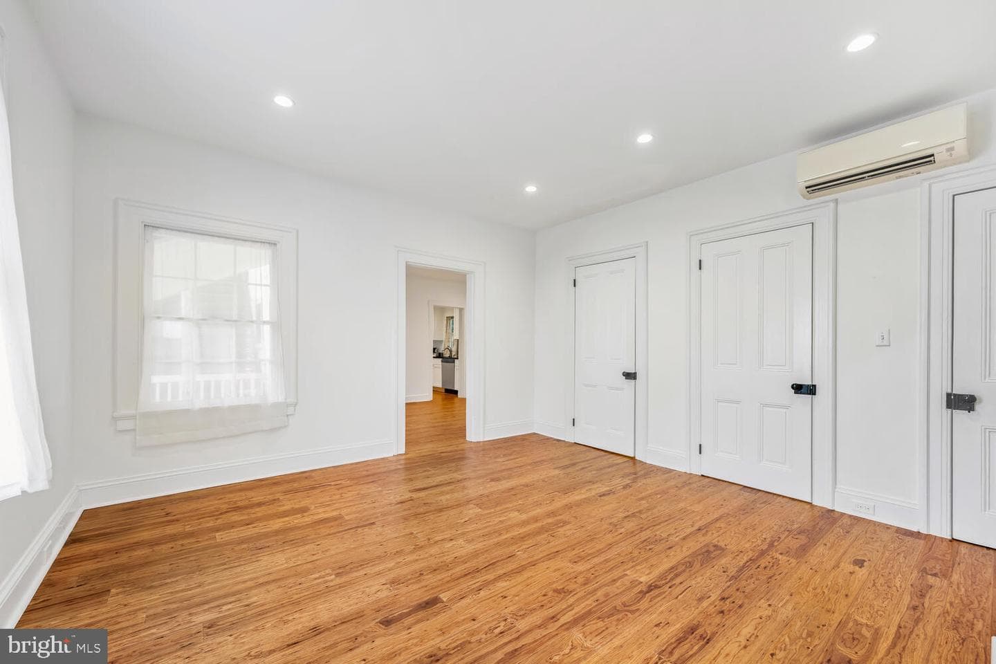115 South Street photo 16