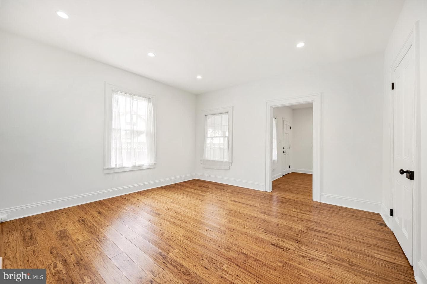 115 South Street photo 17
