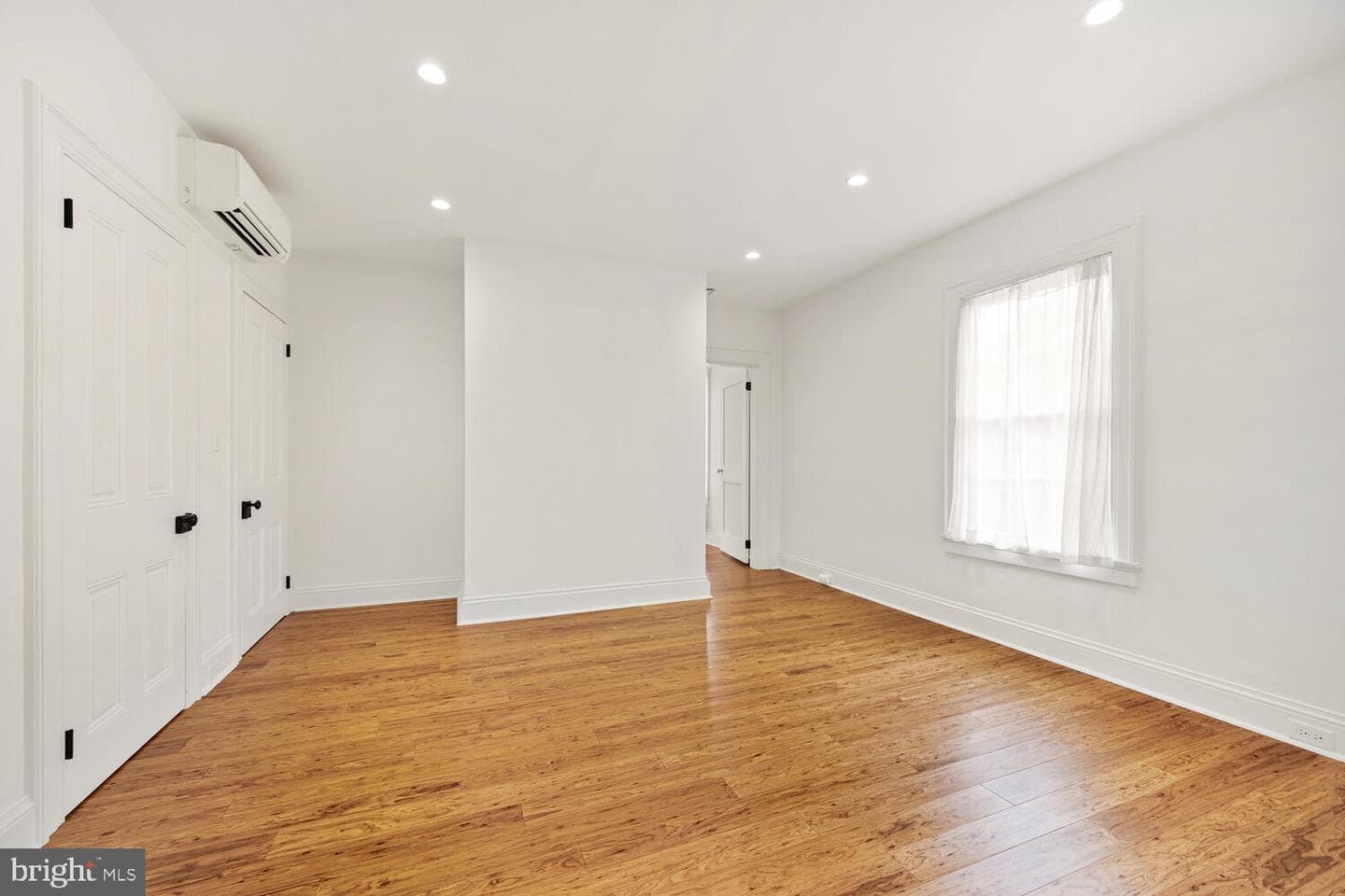 115 South Street photo 18
