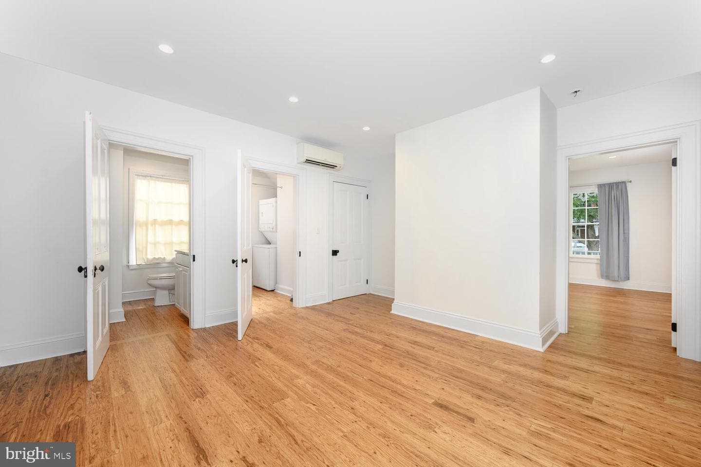115 South Street photo 19