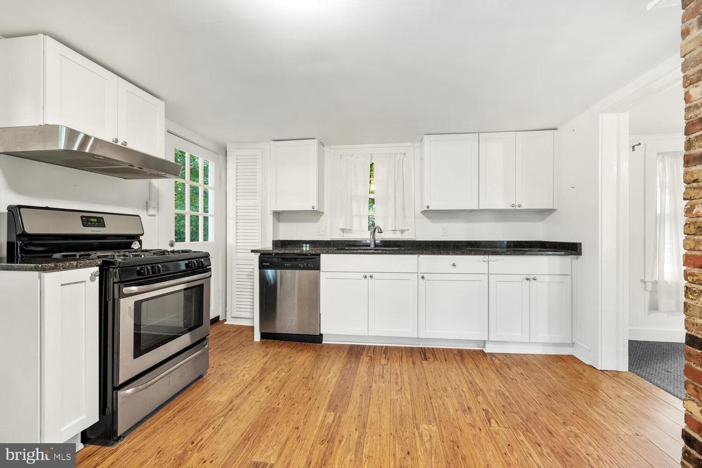 115 South Street photo 45