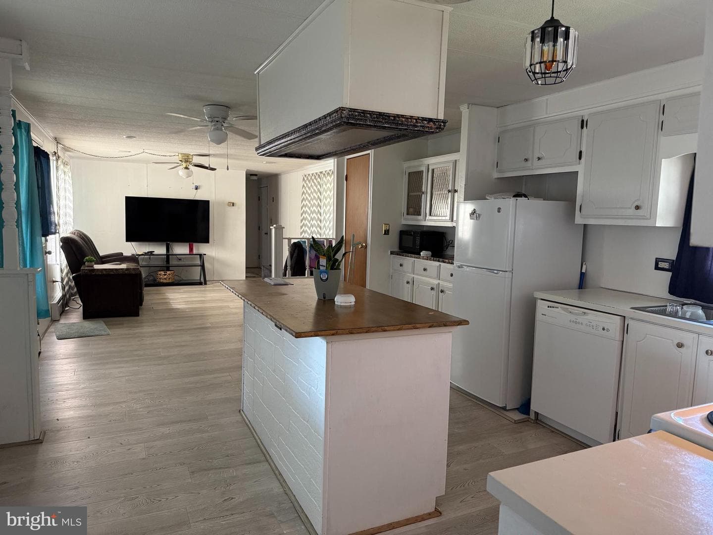 112 Park Lane photo 5