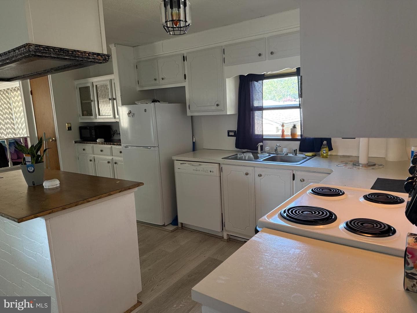 112 Park Lane photo 6