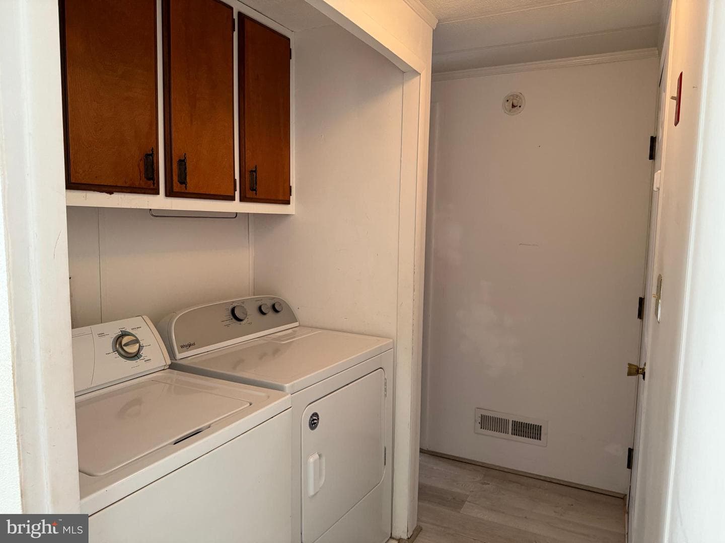 112 Park Lane photo 9