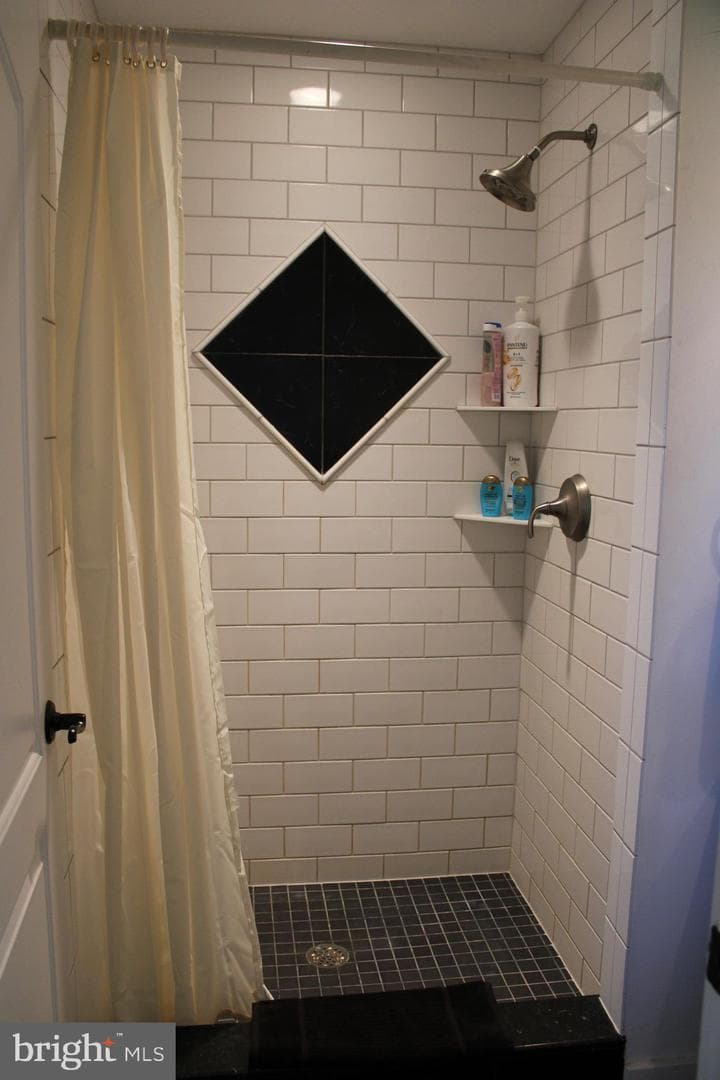 6050 Sunset Lane photo 42