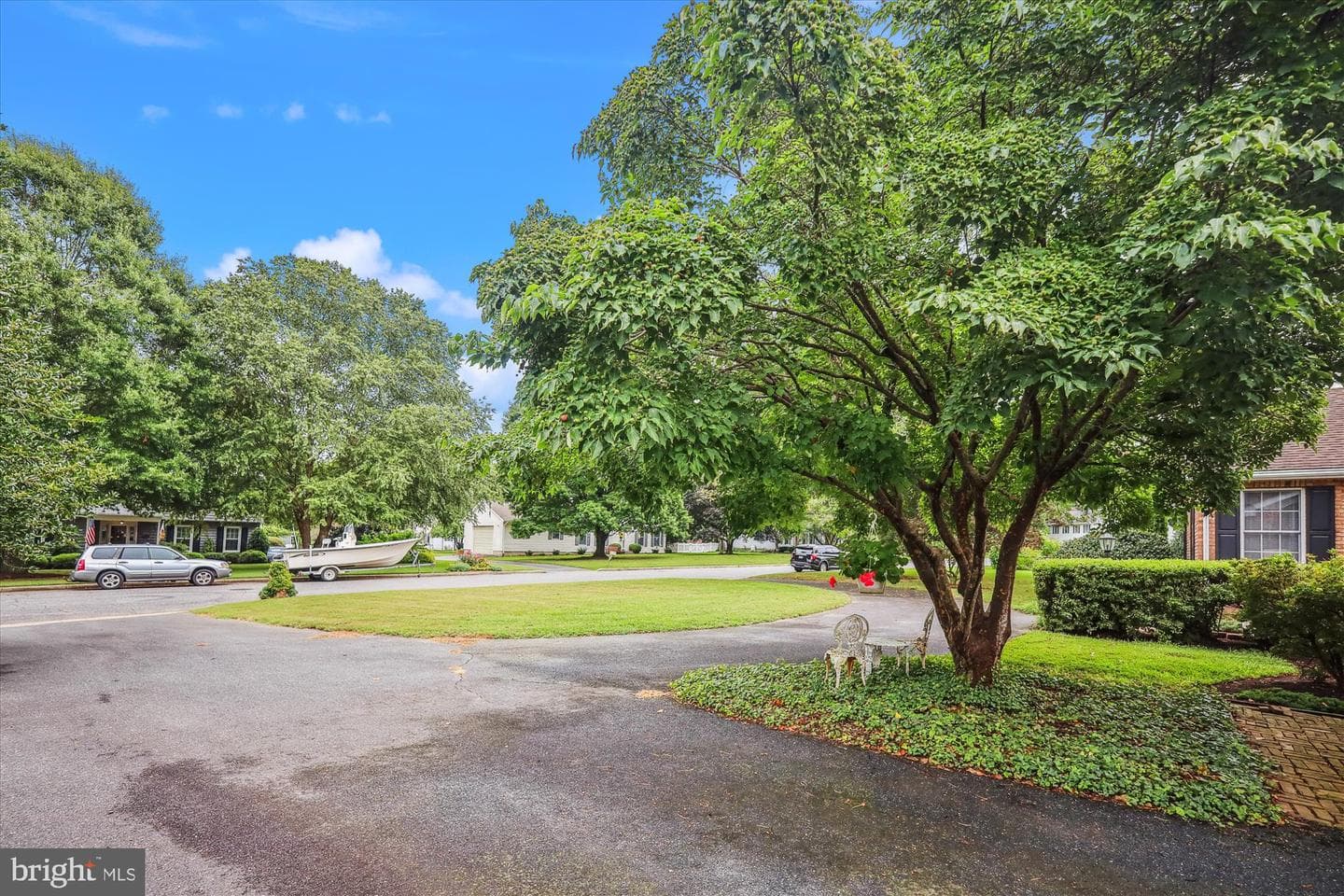 110 W Oak Avenue photo 2