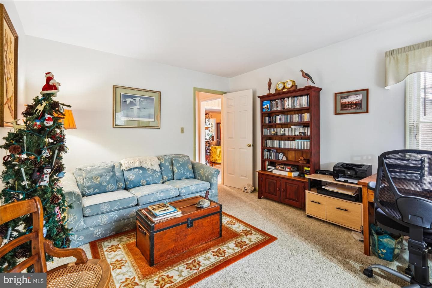 110 W Oak Avenue photo 29