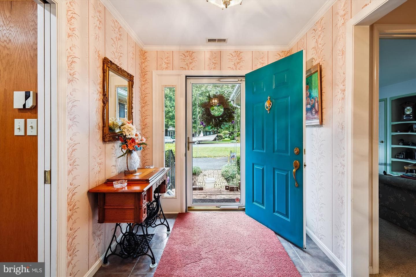110 W Oak Avenue photo 3