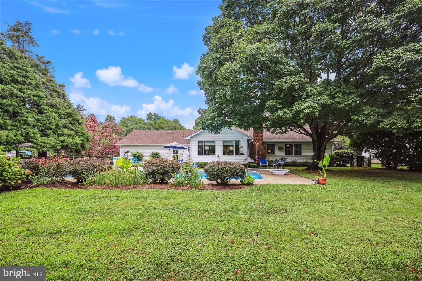 110 W Oak Avenue photo 41