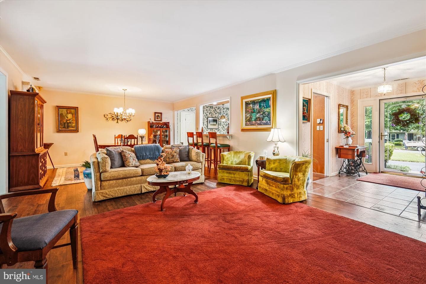 110 W Oak Avenue photo 5