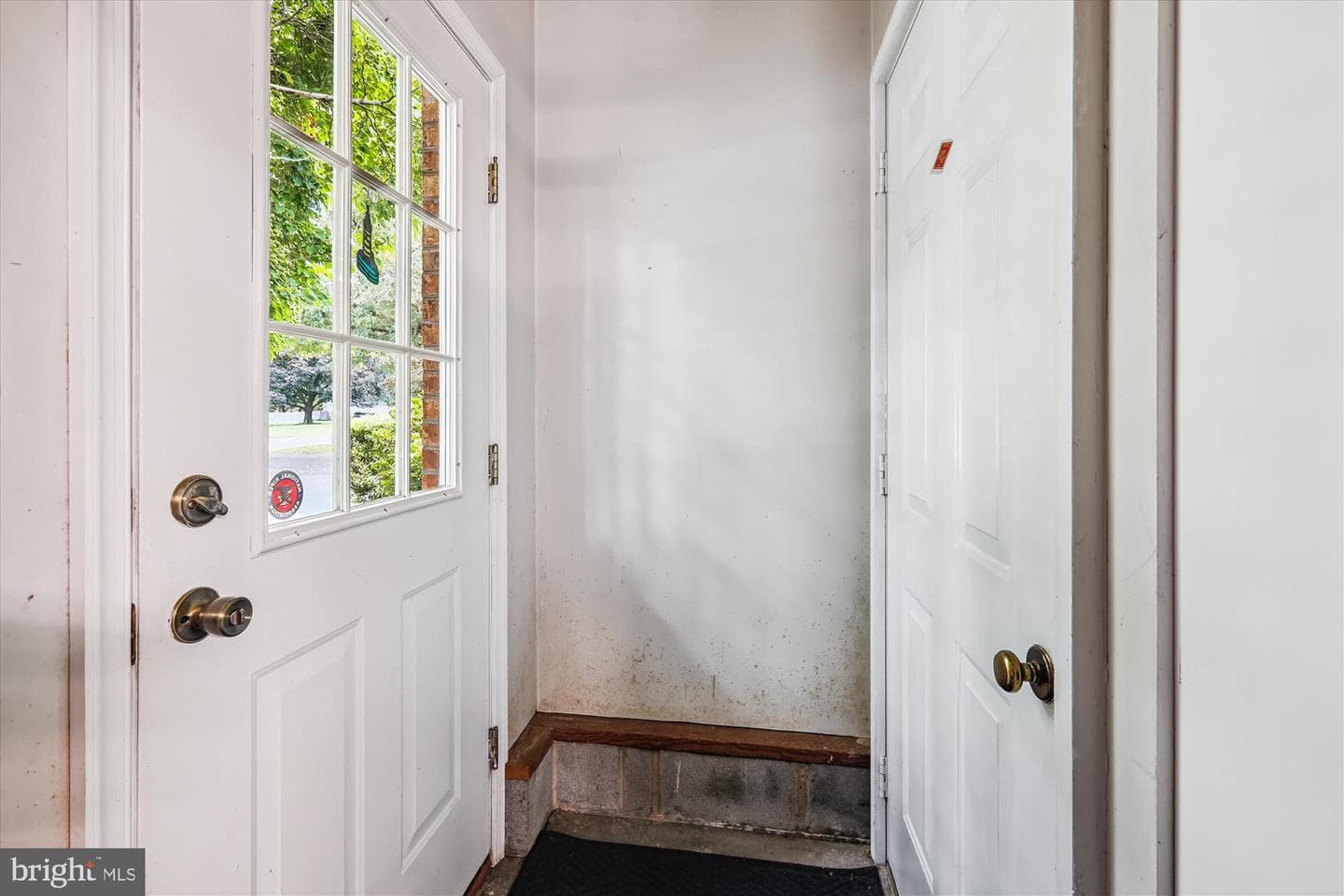 110 W Oak Avenue photo 62