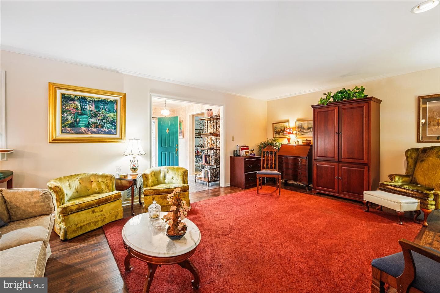 110 W Oak Avenue photo 8