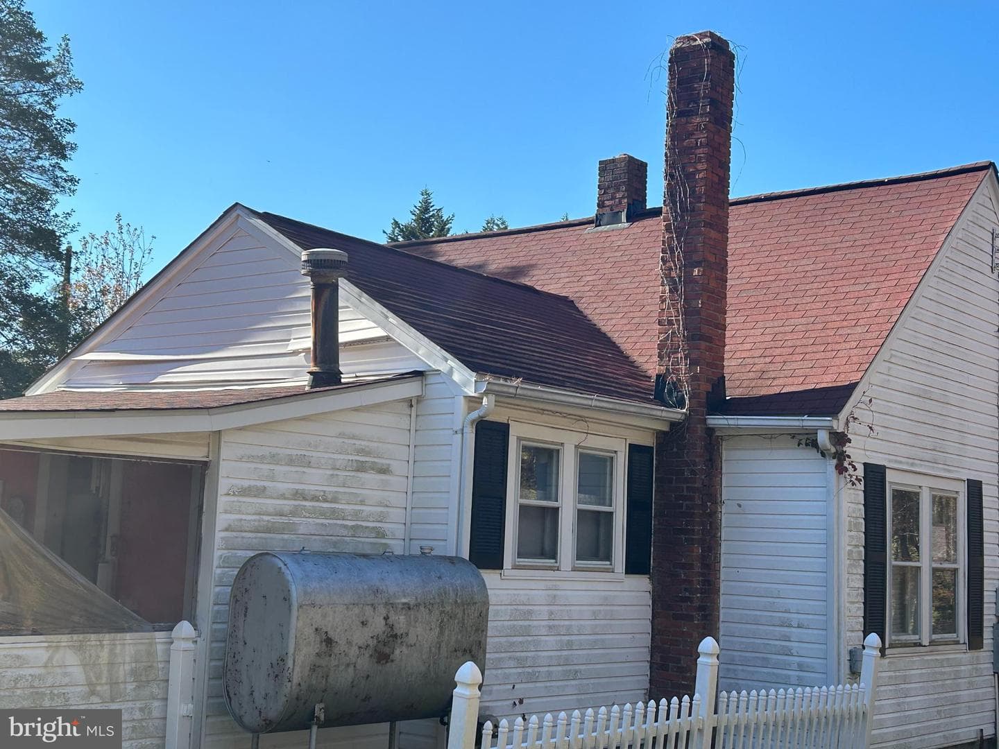22381 Cooper Lane photo 4