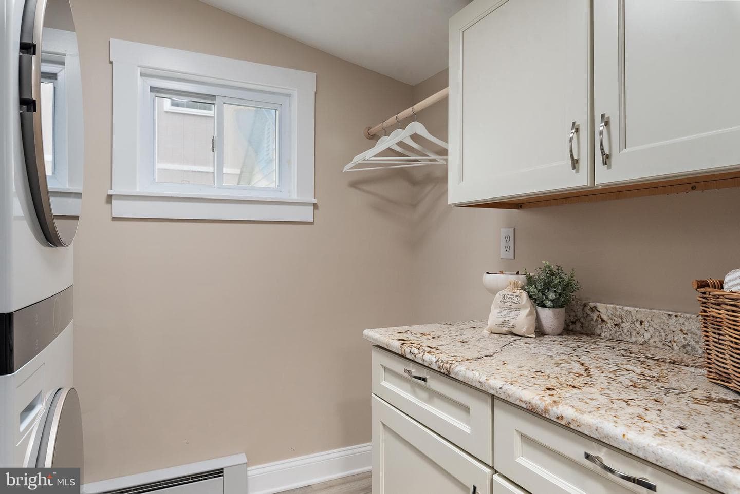 204 W Chew Avenue photo 38