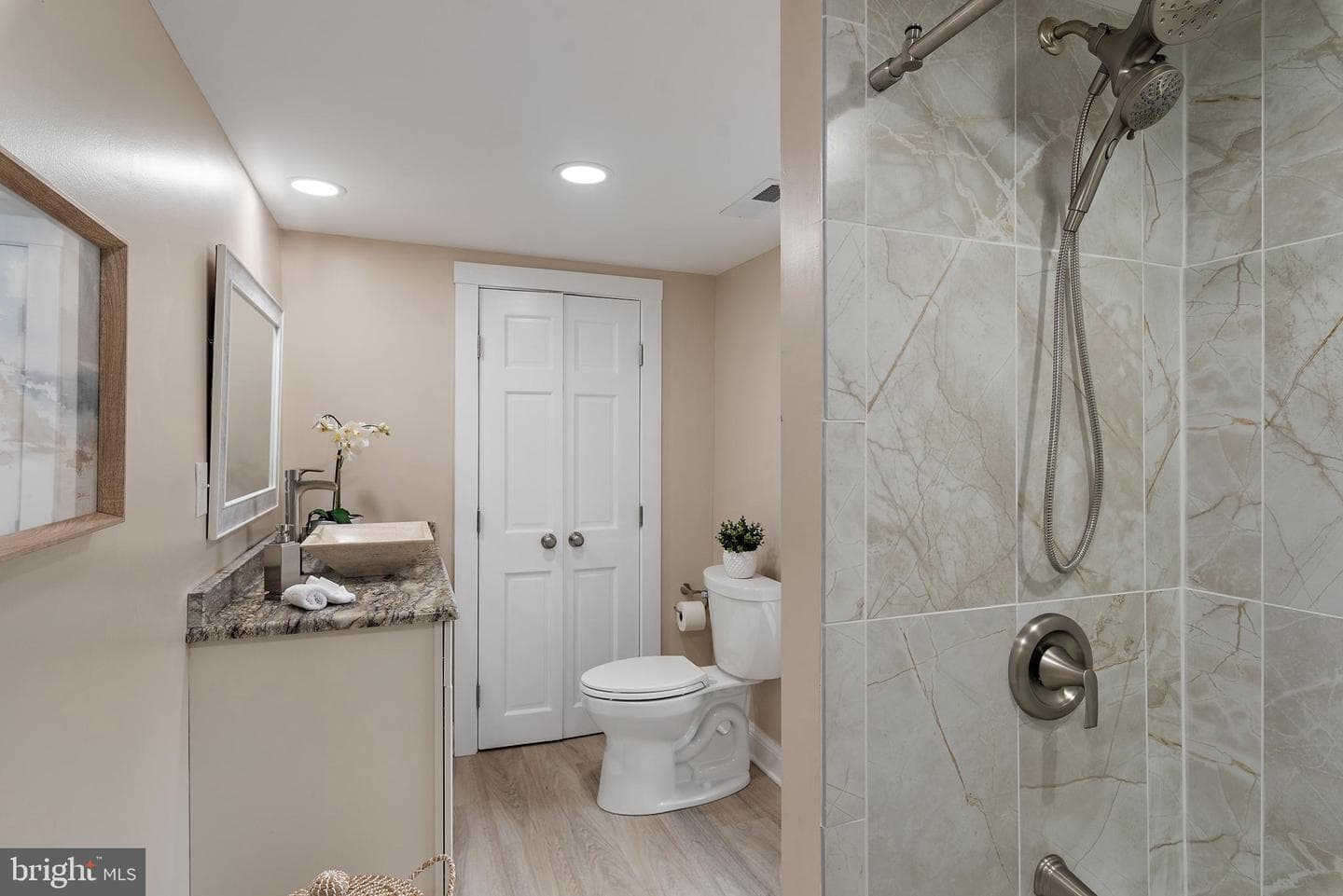 204 W Chew Avenue photo 52