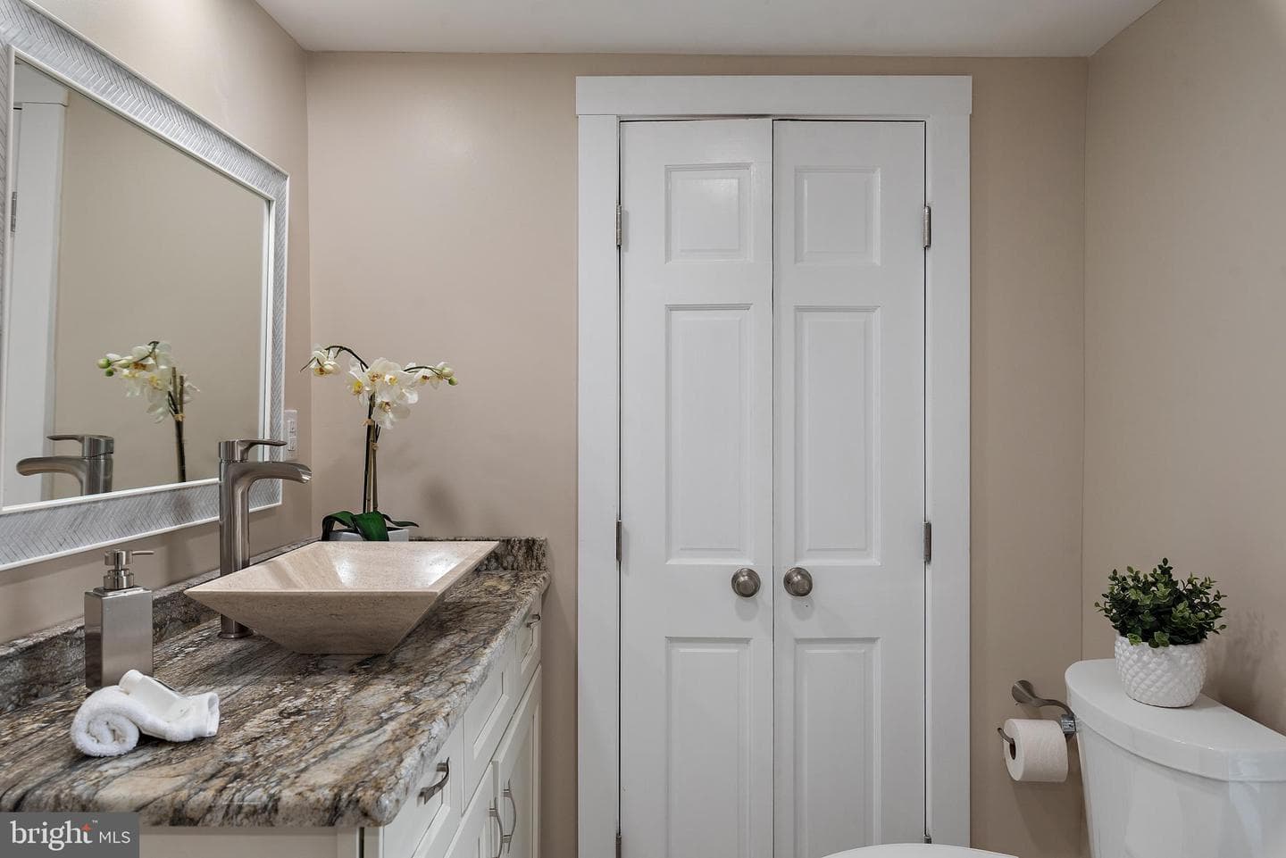 204 W Chew Avenue photo 53