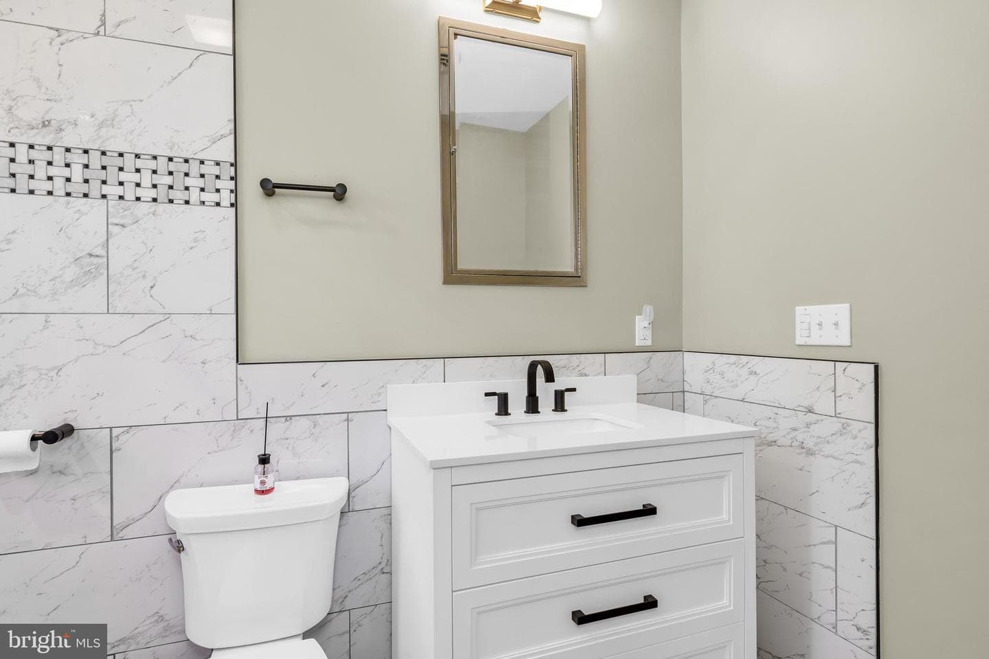 10 N Park Street photo 34