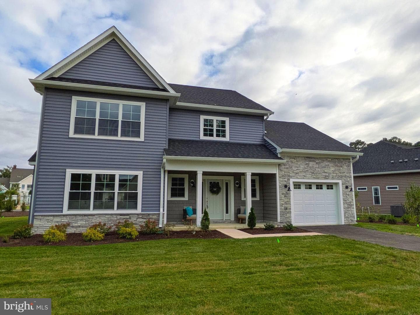 28489 Wedgeway Circle photo 2